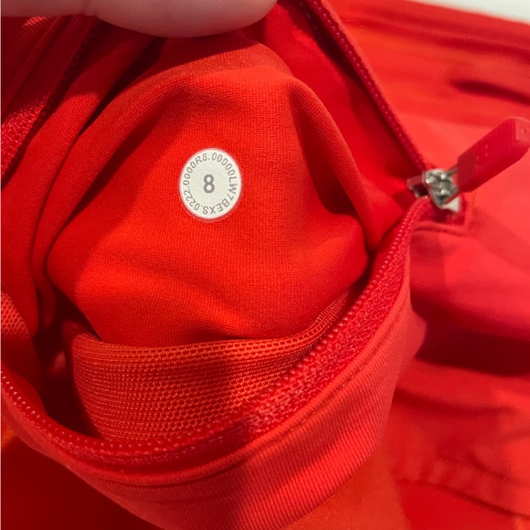 Lululemon speed up shorts 2.5 inch size 8 - Picture 3 of 5